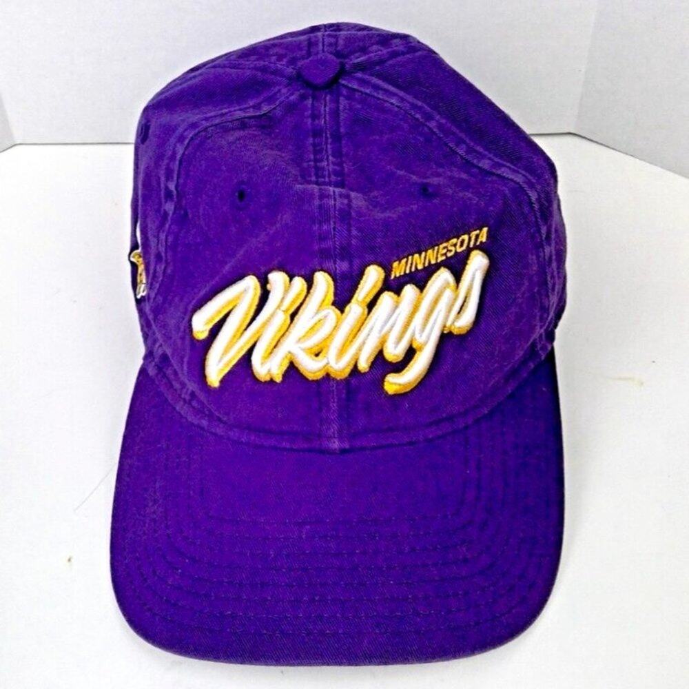 New Era 9Twenty Minnesota Vikings Strapback Hat/Cap Purple Cotton One Size NFL